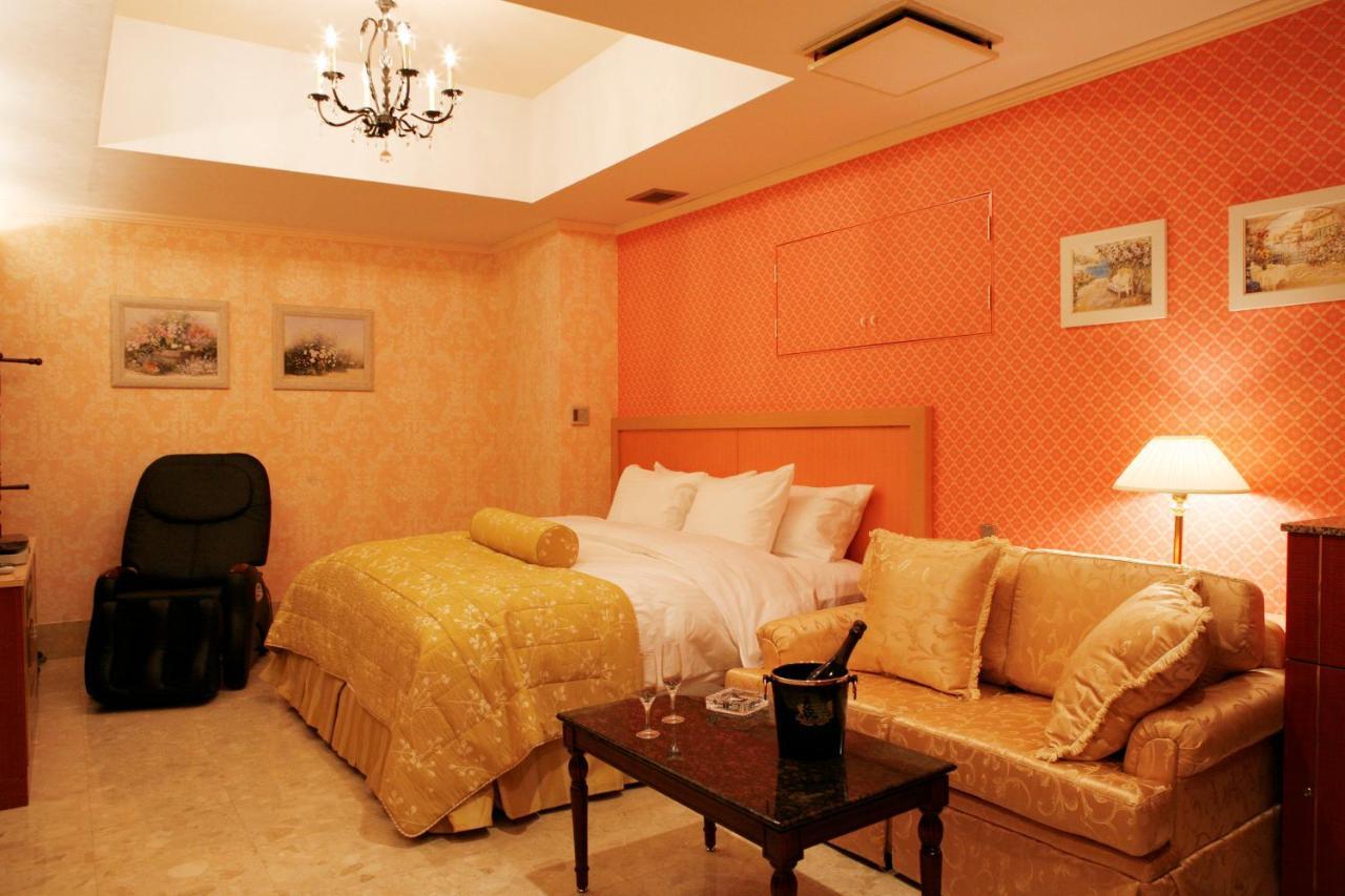 فندق Meguro Emperor (Adults Only) طوكيو المظهر الخارجي الصورة